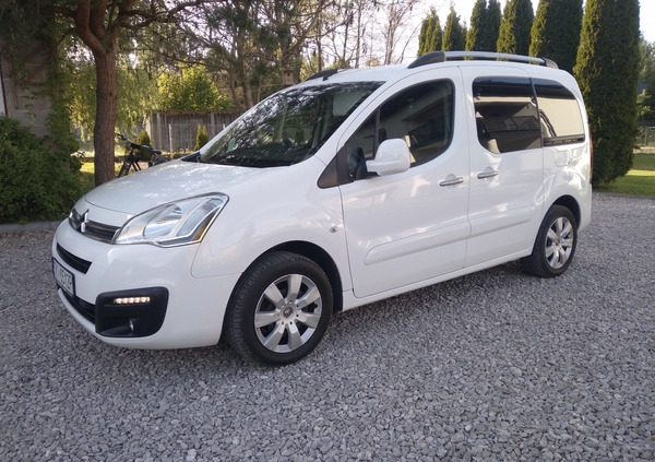 Citroen Berlingo cena 39999 przebieg: 162422, rok produkcji 2015 z Głuszyca małe 277